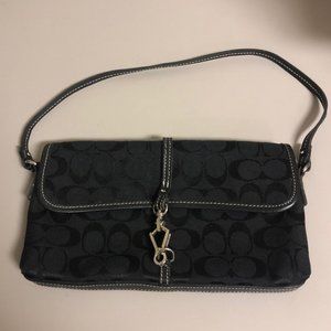 COACH SIGNATURE DEMI CLAP FLAP BAG IN BLACK